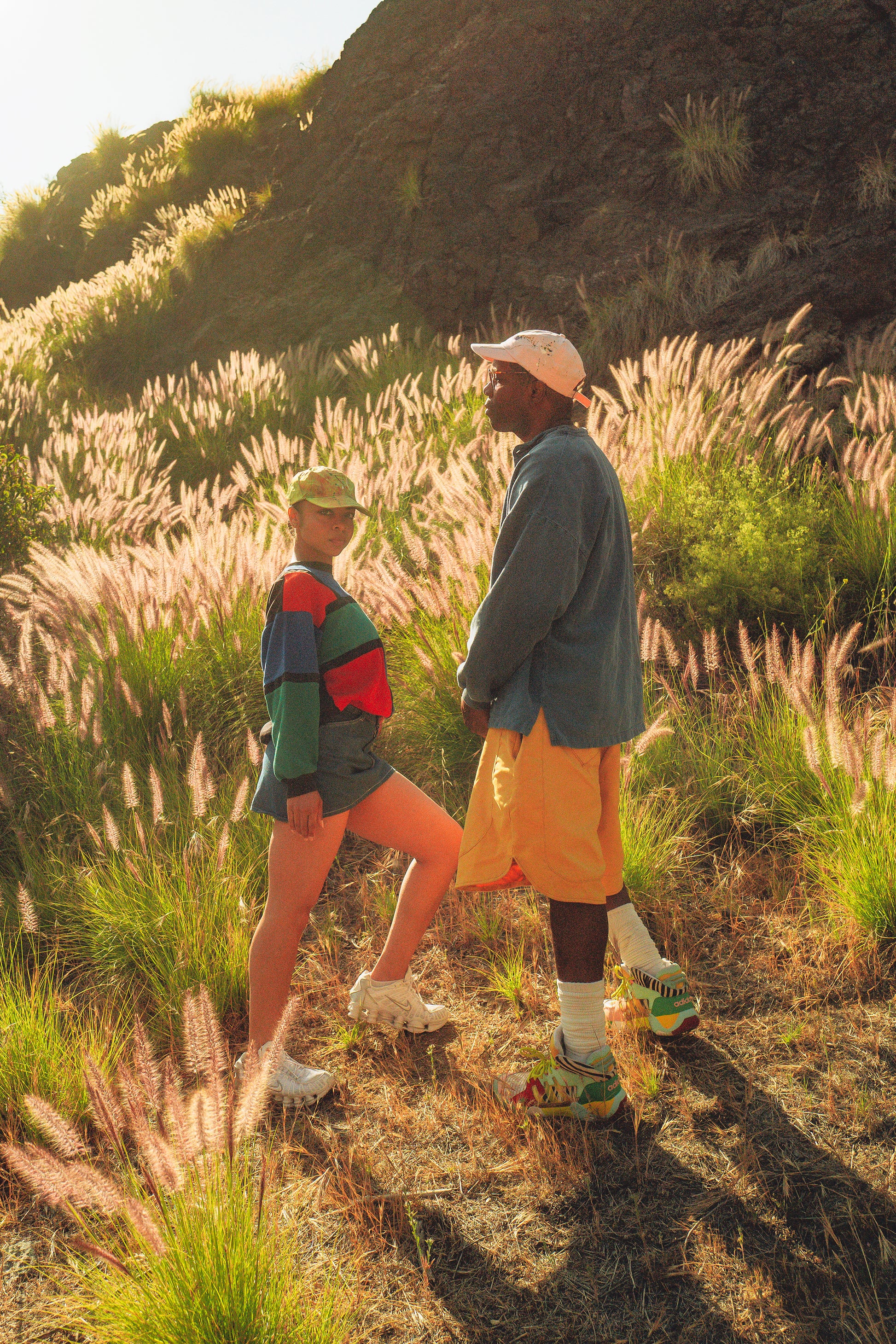 VINTAGE LONG SLEEVE SHIRTS; PAINT DAB CAPS; PARIS DENIM MINI, HVY SHORT