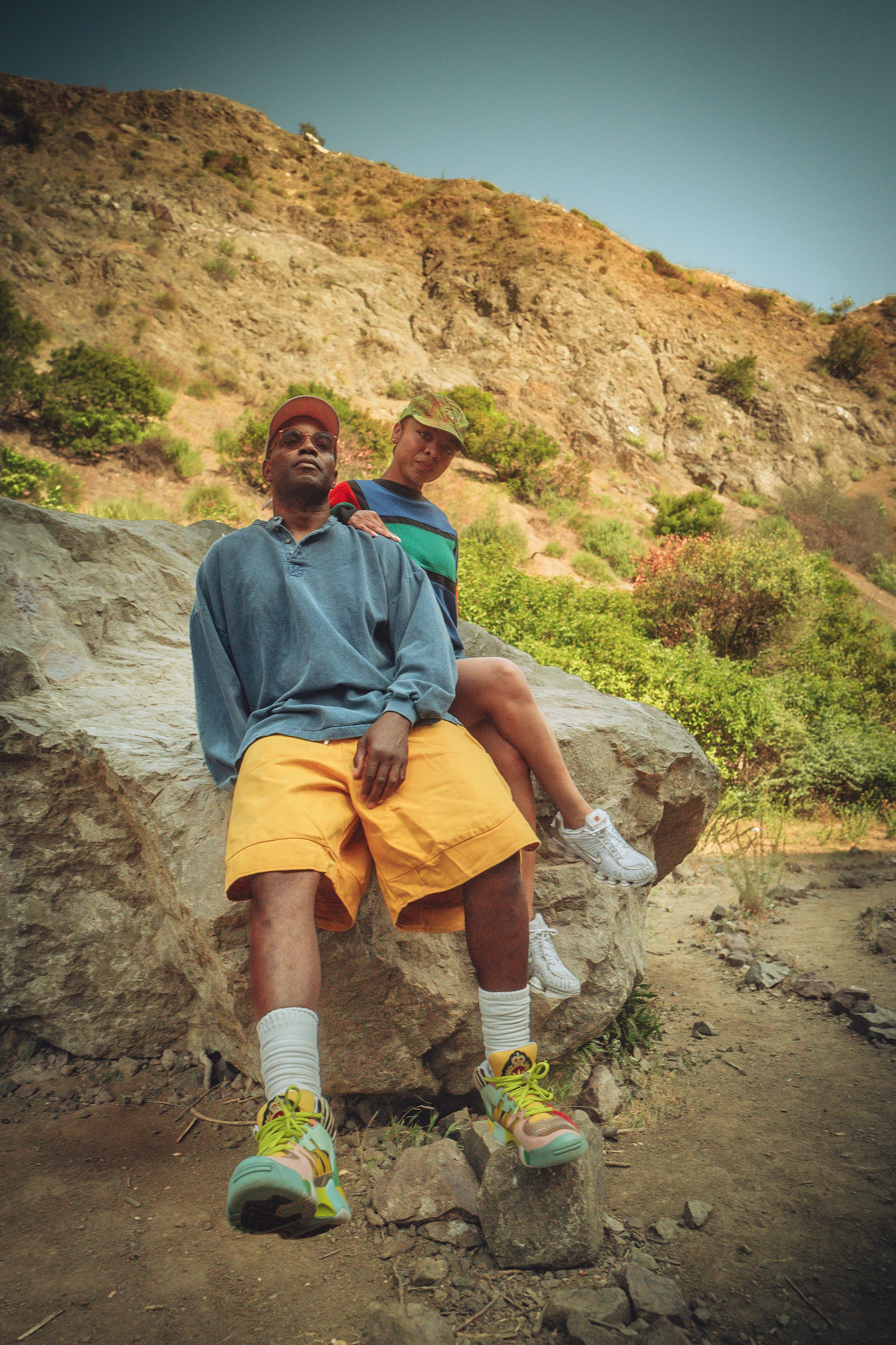 VINTAGE LONG SLEEVE SHIRTS; PAINT DAB CAPS; HVY SHORT